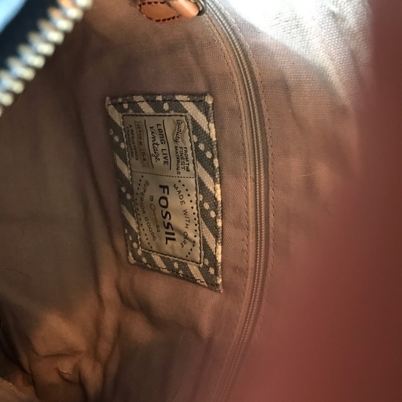 Fossil Genuine Leather Key Per Purse - Picture 7 of 10